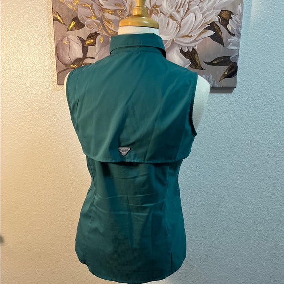 Columbia Women's PFG Tamiami Sleeveless Shirt - Picture 5 of 10